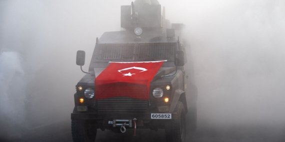 Türkiye’de ‘DEV ÇEKİRGE’ Paniği! Boyları 10 Santimetreyi Buluyor… Bakteri ve Virüs Gerçeği Ortaya Çıktı