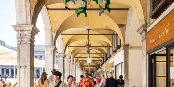 Feleksan-Onarin-Passaggi-Eseri-Venedikte-featured